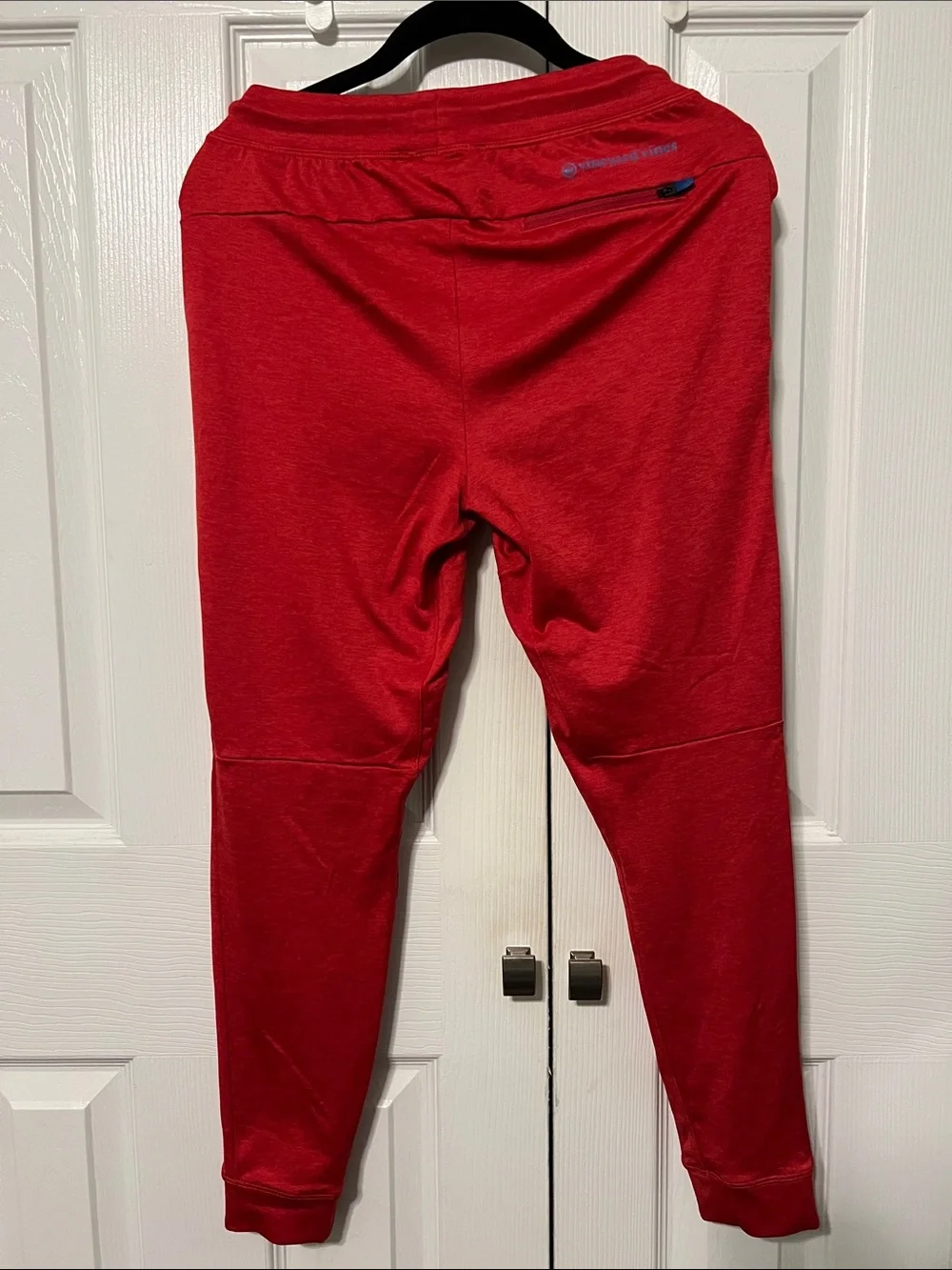 NWOT Vineyard Vines Kids Red Performance Joggers Size YM (12-14)